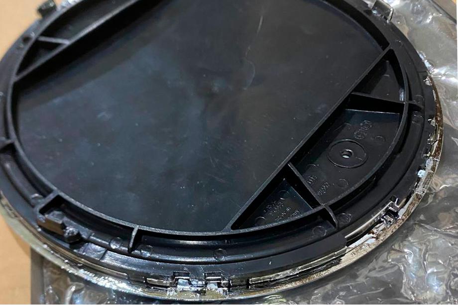 Mercedes GLE/ML class W166 2011-2018 гг. Уценка Эмблема передняя под стеклом, хромированная окантовка a0008880111 (для GLE) Фото 3
