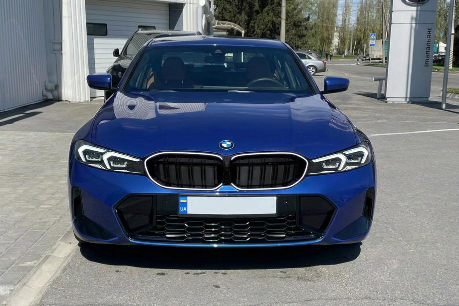 BMW 3 серия G20/G21 2018- гг. Ноздри M-Look LED (2022+, черный глянец) Image