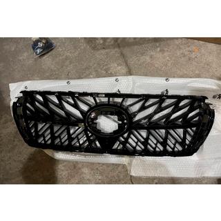 Уценка Решетка радиатора 2012-2016 (TRD) Toyota Land Cruiser 200 2007-2021 гг. фото 2
