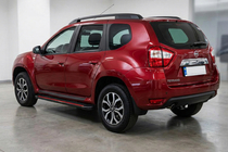 Nissan Terrano 2014- гг. Боковые пороги Maya Red (2 шт., алюминий) фото 1