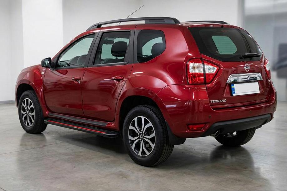 Nissan Terrano 2014- гг. Боковые пороги Maya Red (2 шт., алюминий) Image