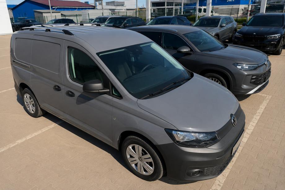 Volkswagen Caddy 2020- гг. Рейлинги хром (турецкий дизайн) Стандартная база, Пластиковые ножки Фото 3