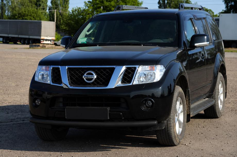 Nissan Navara 2006-2015 гг. Передняя защита ST008 Черная (Нержавейка) Image