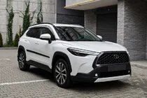 Toyota Corolla Cross 2020- гг. Интегрированные рейлинги черные OEM (ABS-пластик, установка на клей) фото 3