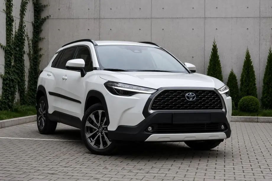 Toyota Corolla Cross 2020- гг. Интегрированные рейлинги черные OEM (ABS-пластик, установка на клей) Image
