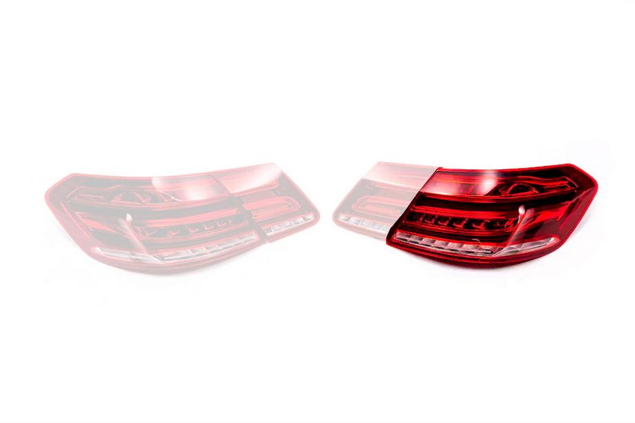 Mercedes E-class W212 2009-2016 гг. Уценка! Задний фонарь правый (на крыло, рестайлинг) Image