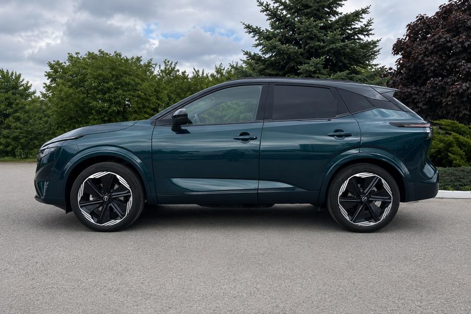 Nissan Qashqai 2021- гг. Интегрированные рейлинги черные OEM (Алюминий) Фото 1