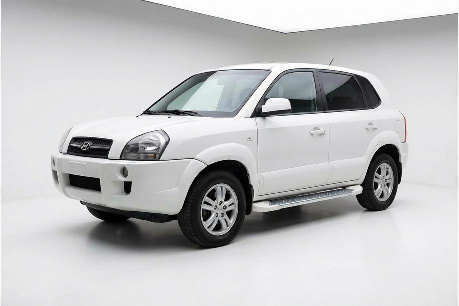 Hyundai Tucson JM 2004- гг. Боковые Подножки Allmond White (2 шт., Алюминий) Image