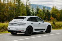 Porsche Macan 2014-2024 гг. Интегрированные рейлинги чёрные OEM (Алюминий, установка на клей) фото 1