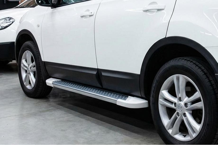 Nissan Qashqai 2014-2021 гг. Боковые Подножки Allmond White (2 шт., Алюминий) Image