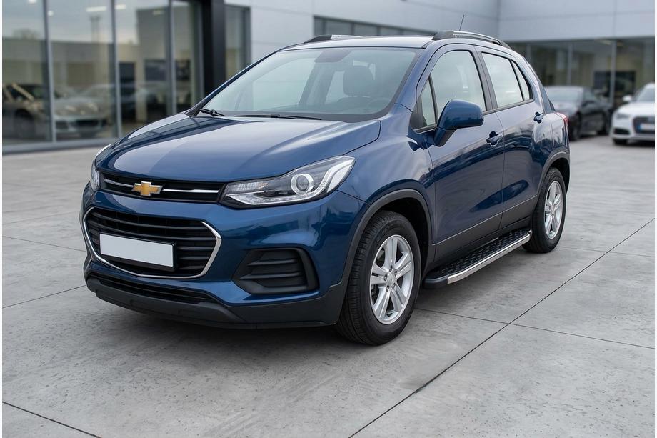 Chevrolet Trax 2012-2023 гг. Боковые Подножки BlackLine (2 шт, Алюминий) Image