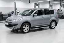 Citroen C-Crosser 2007-2013 гг. Боковые Подножки BlackLine (2 шт, Алюминий) фото 1