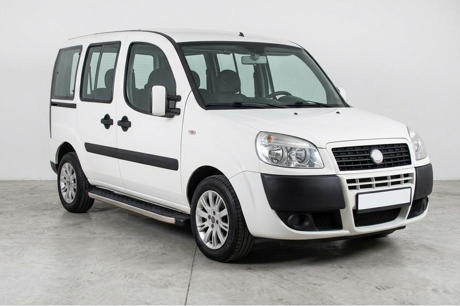 Fiat Doblo I 2005-2010 гг. Боковые Подножки BlackLine (2 шт, Алюминий) Image