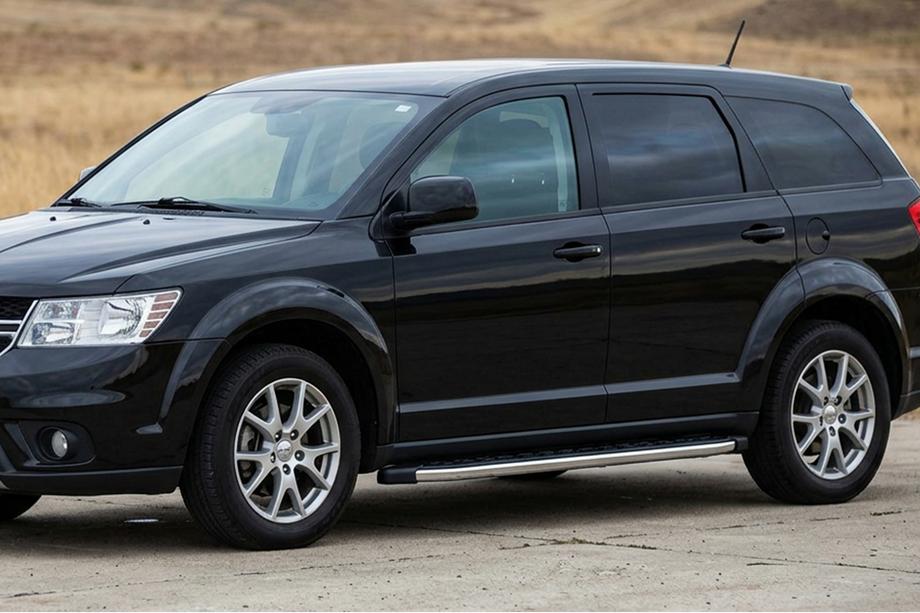 Fiat Freemont 2011-2016 гг. Боковые Подножки BlackLine (2 шт, Алюминий) Image