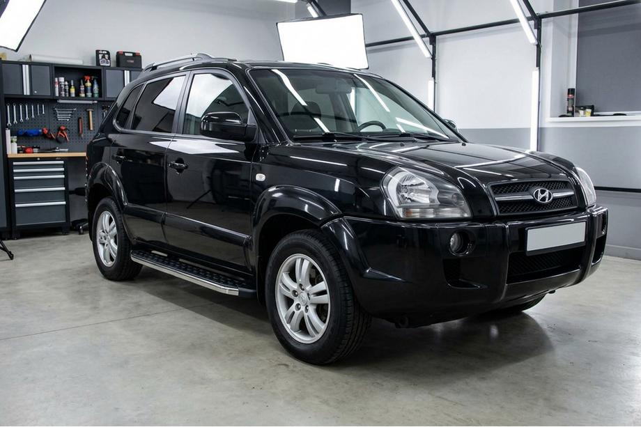 Hyundai Tucson JM 2004- гг. Боковые Подножки BlackLine (2 шт, Алюминий) Image