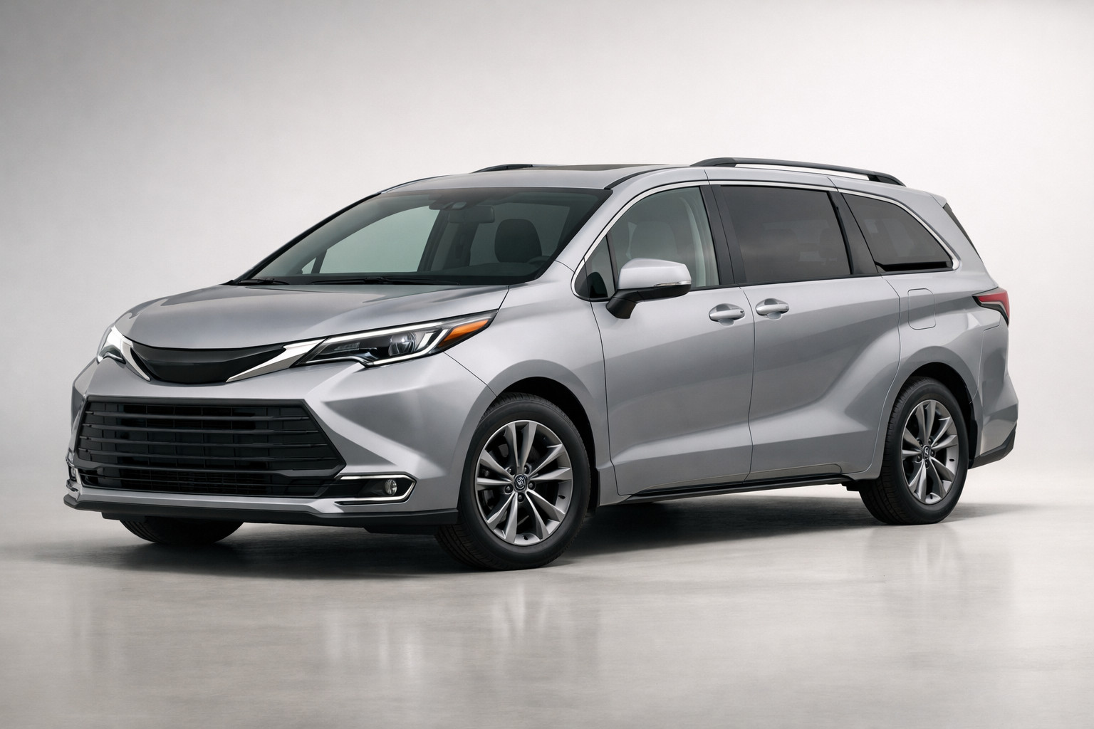 Обзор Toyota Sienna (4 поколение): современный минивэн для семьи