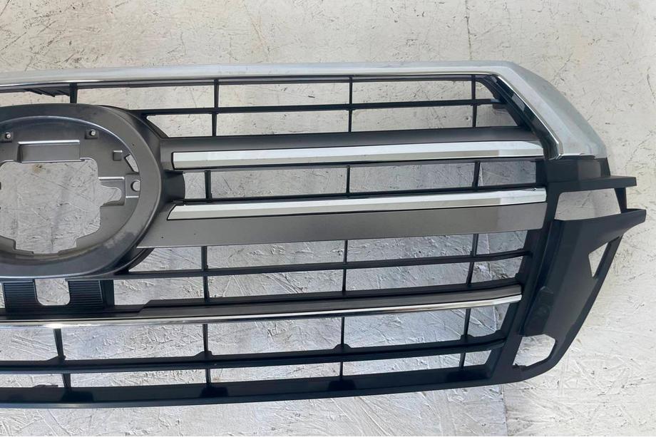 Toyota Land Cruiser 200 2007-2021 гг. Уценка Решетка радиатора 2016-2021 (дизайн 2019) Фото 5
