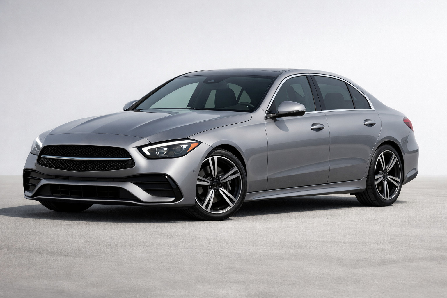 Обзор Mercedes-Benz C-Class W206: бизнес-седан пятого поколения