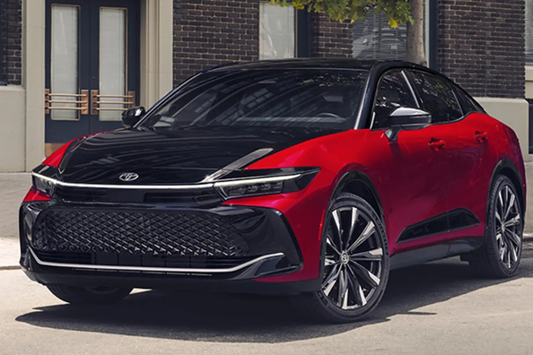 Toyota Crown 2027: новый гибрид THS 5, полный привод и обновленный дизайн