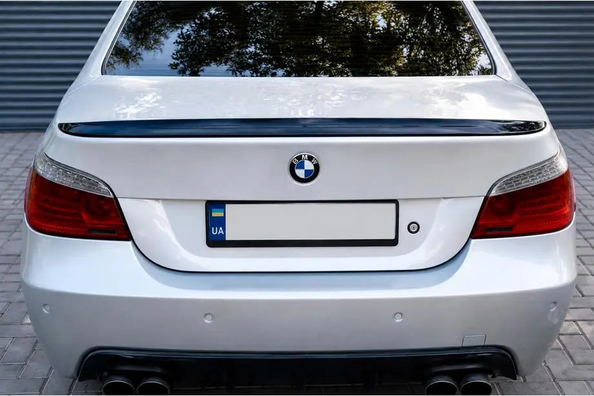 BMW E60: установка спойлера в стиле M5