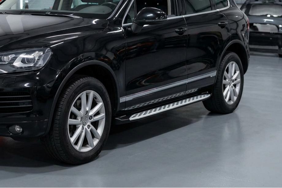 Volkswagen Touareg 2002–2010 гг. Боковые Подножки Shining V1 (2 шт., Алюминий) Фото 1