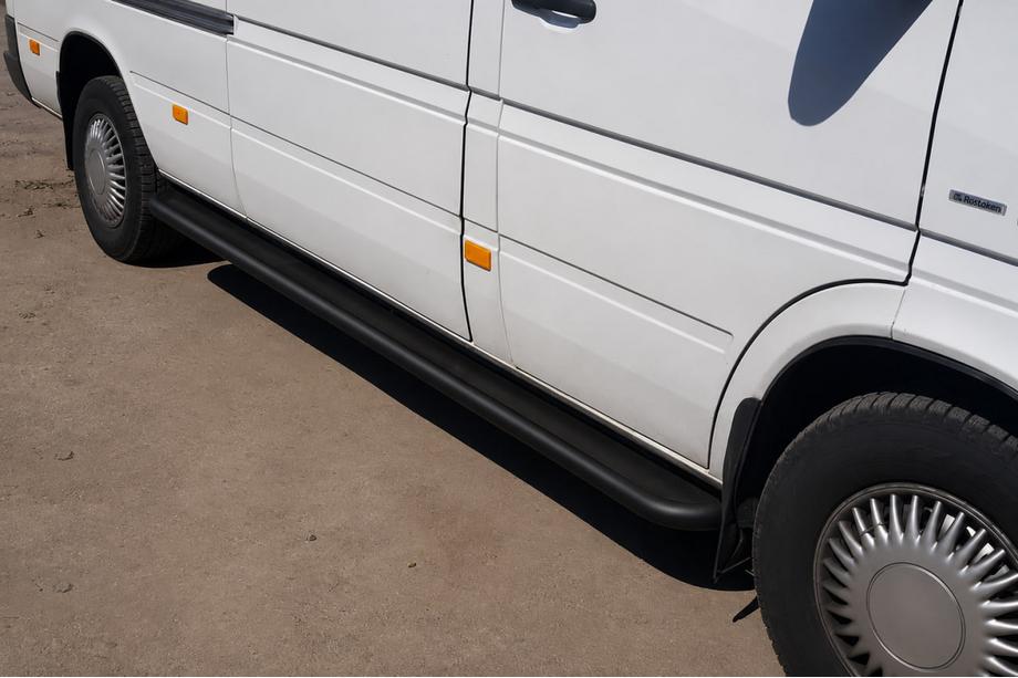 Volkswagen LT 1995-2006 гг. Боковые пороги Premium Black (2 шт., нерж. сталь) Длинная база, Ø60 Фото 3
