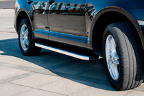 Volkswagen Touareg 2010-2018 гг. Боковые Подножки BlackLine (2 шт, Алюминий) фото 2