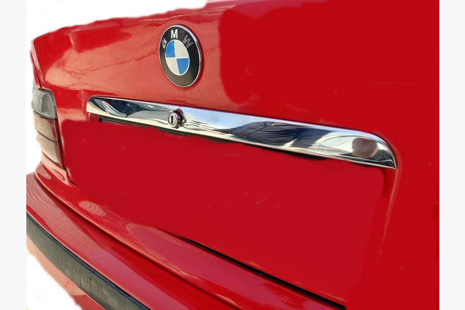 BMW 3 серия E36 1990-2000 гг. Хромированная накладка над номером (нержавейка) Image