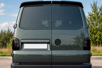 Volkswagen T5 Multivan 2003–2010 гг. Спойлер DPT (распашные двери, черный глянец) фото 1
