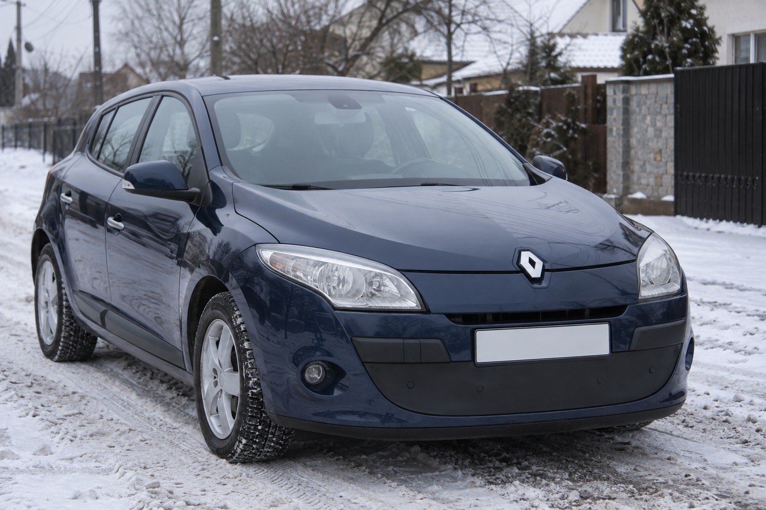 Зимняя накладка на легковое авто: Megane III, Aveo T250, Lanos, Lacetti, Astra G, Passat B6, Santa Fe 2 — что выбрать