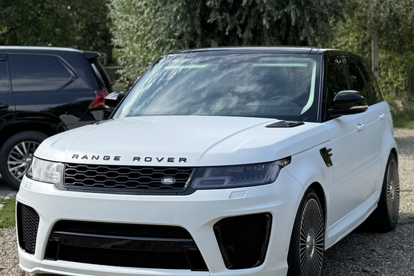 Range Rover Sport L494 2018–2022: установка обвеса SVR — наши работы фото 18
