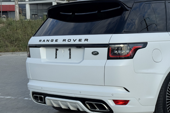 Range Rover Sport L494 2018–2022: установка обвеса SVR — наши работы фото 6
