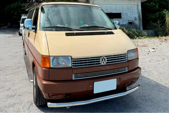 Volkswagen T4 для кемпинга и бездорожья: установка передней защиты, боковых порогов и задних углов фото 2