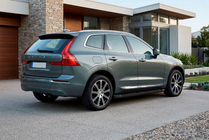 Volvo XC60 2017- гг. Боковые пороги Fullmond Black (2 шт., алюминий) фото 1