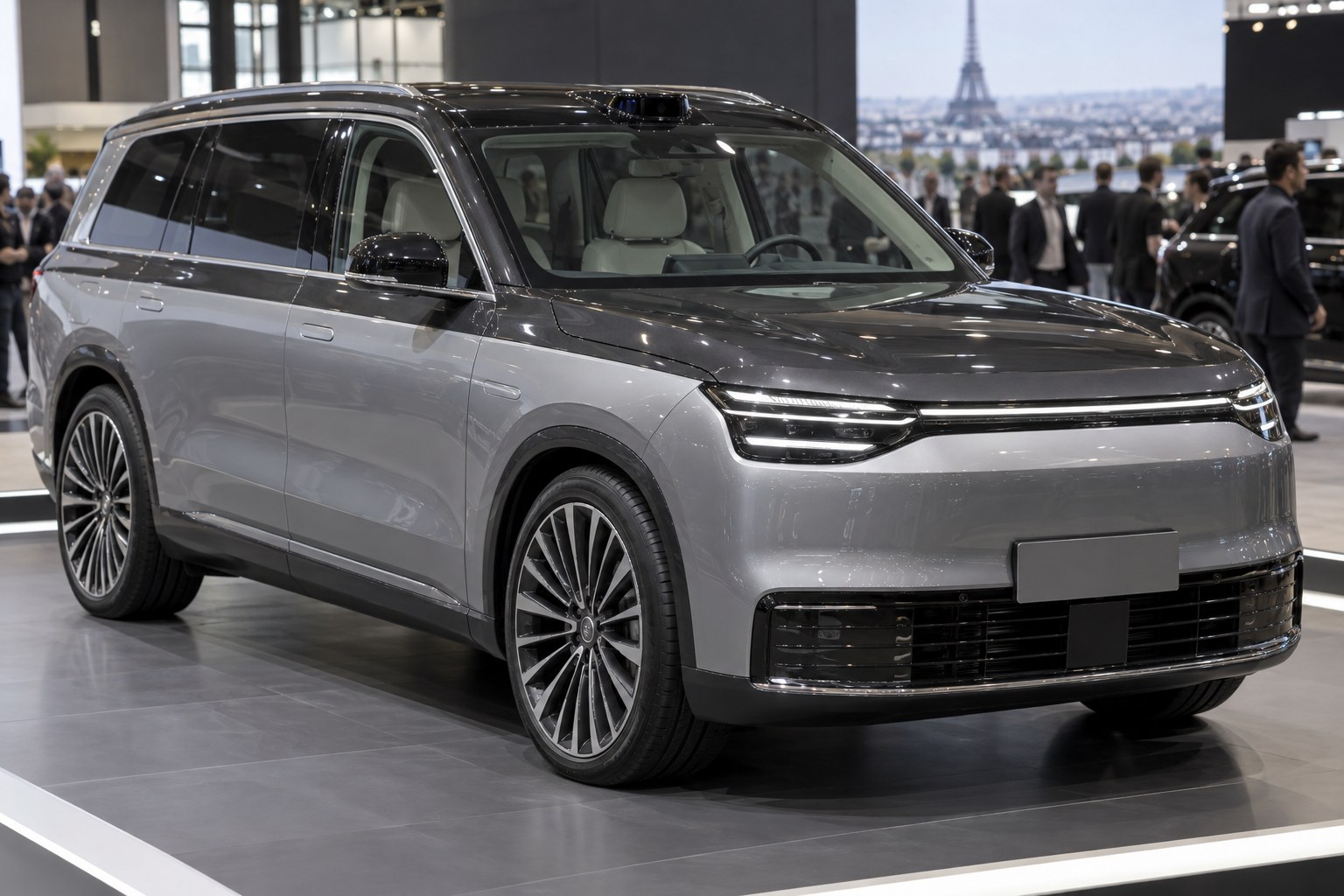 Leapmotor D19: шестиместный флагман с запасом хода на электротяге до 300 км — показали в Париже
