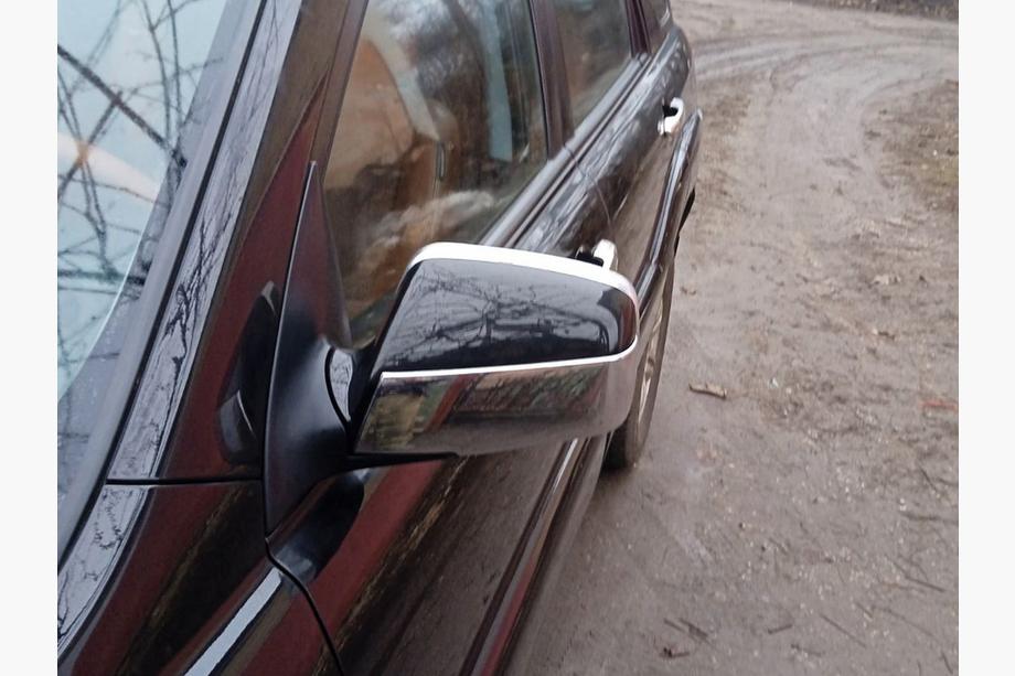 Kia Sportage 2004-2010 гг. Окантовка зеркал и верхняя накладка (пластик) Image