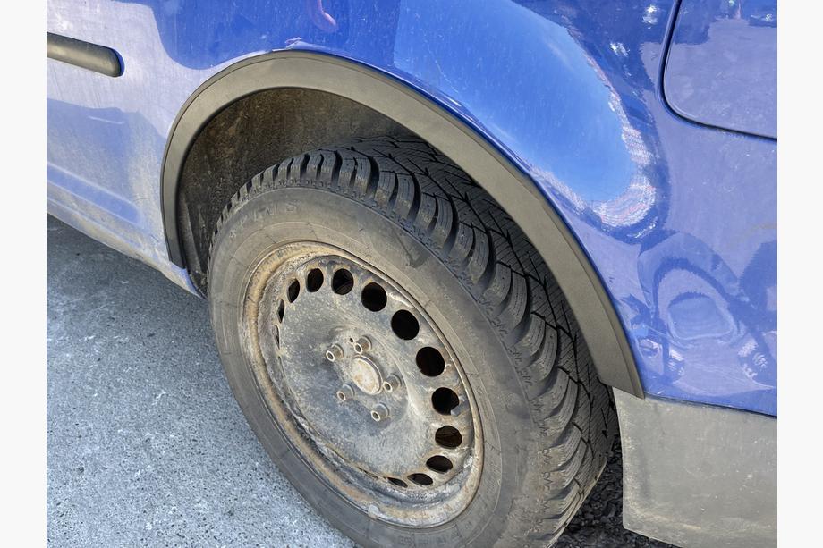 Volkswagen Caddy 2004-2010 гг. Расширители арок (черный мат) Короткая база, 2 сдвижные двери (металл) Фото 10