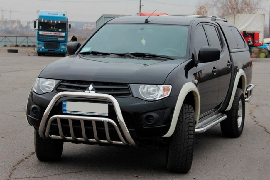 Mitsubishi L200 2006-2015 гг. Защита переднего бампера (нерж. сталь) Фото 3