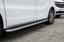 Renault Trafic 2015- гг. Боковые Подножки Tayga Grey (2 шт., Алюминий) фото 1