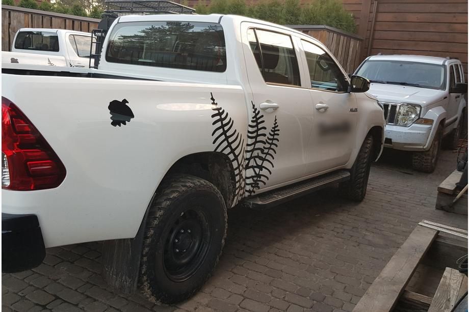 Toyota Hilux 2015- гг. Боковые Подножки Allmond Black (2 шт., Алюминий) Фото 5