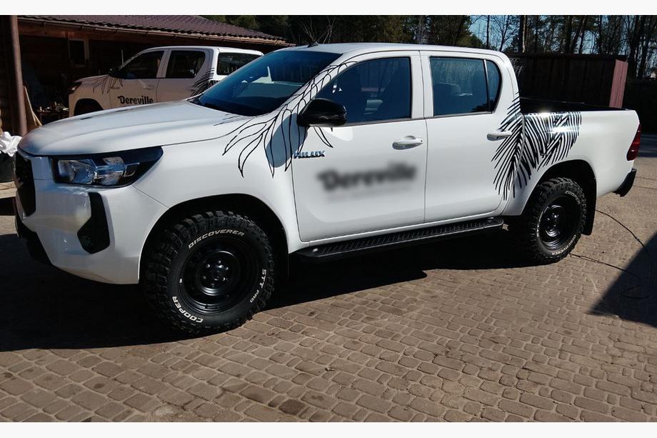Toyota Hilux 2015- гг. Боковые Подножки Allmond Black (2 шт., Алюминий) Фото 3