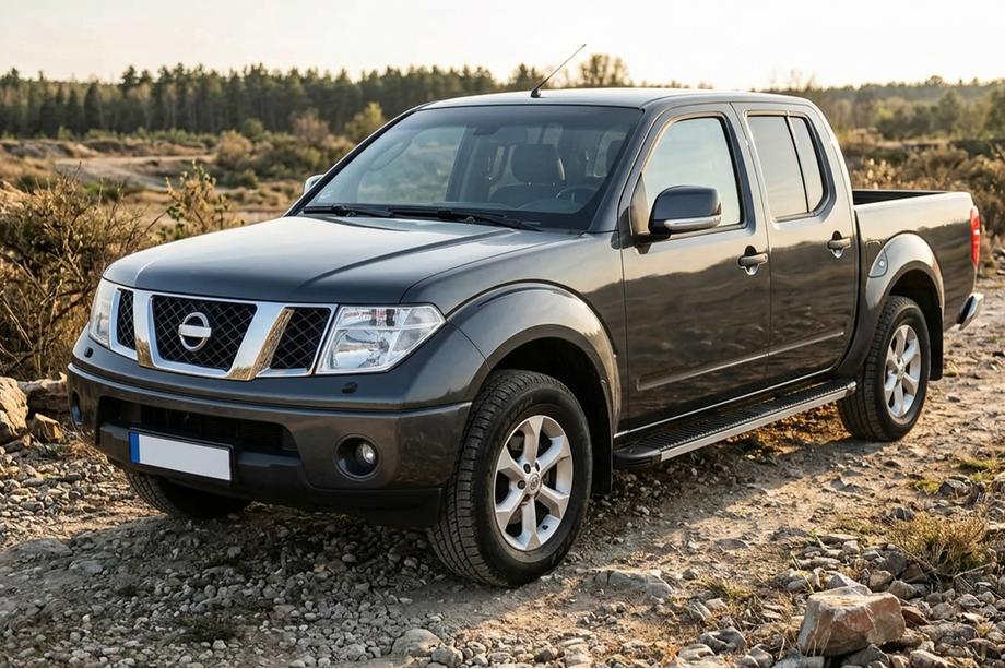 Nissan Navara 2006-2015 гг. Боковые Подножки Maya V1 (2 шт., Алюминий) Image