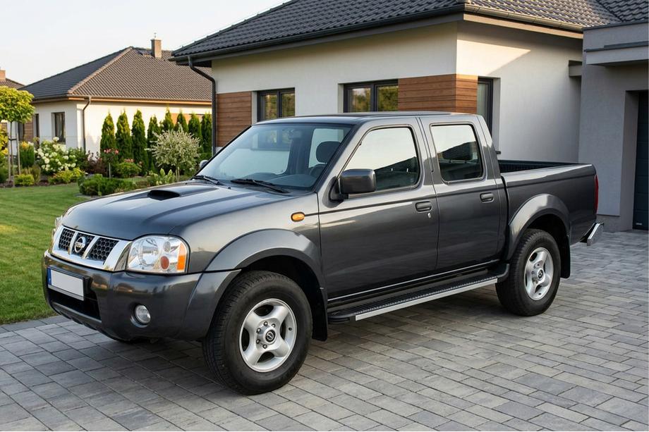 Nissan NP300 1999-2015 гг. Боковые Подножки Maya V1 (2 шт., Алюминий) Image