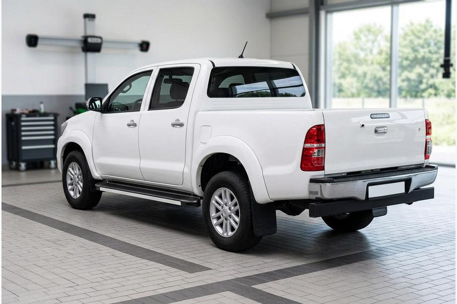 Toyota Hilux 2006-2015 гг. Боковые Подножки Maya V1 (2 шт., Алюминий) Image