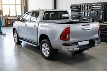 Toyota Hilux 2015- гг. Боковые Подножки Maya V1 (2 шт., Алюминий) фото 1