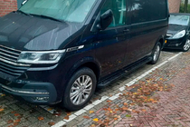 Volkswagen T6 2015-2024 гг. Боковые Подножки Allmond Black (2 шт., Алюминий) фото 1