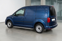 Volkswagen Caddy 2015-2020 гг. Боковые Подножки Maydos V2 (2 шт., Алюминий и Нержавейка) Макси база фото 1