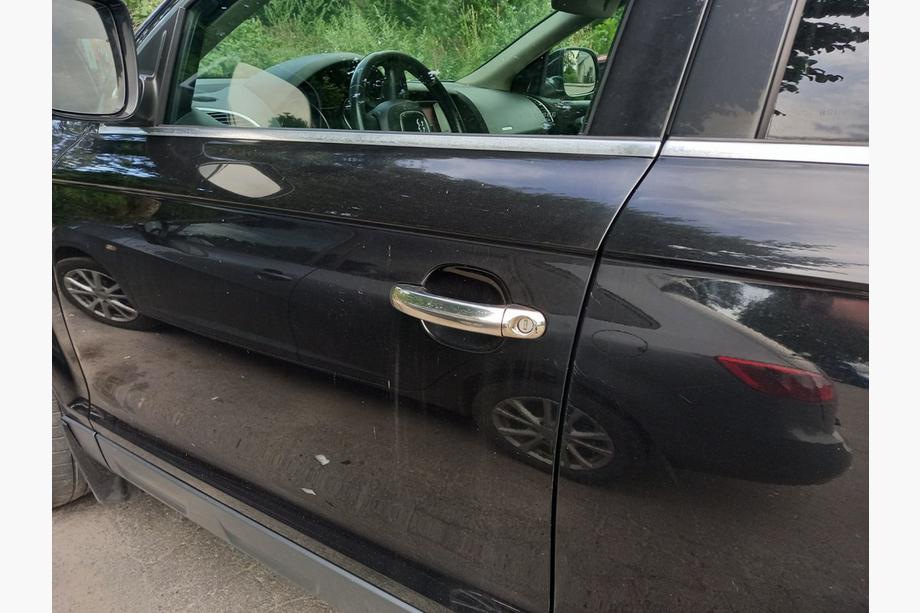 Audi Q7 2005-2015 гг. Хромированные Накладки на Ручки (4 шт., Нержавейка) Carmos, с кнопкой Image