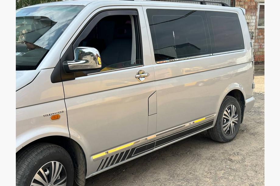 Volkswagen T5 Caravelle 2004-2010 гг. Окантовка окон (2 шт, нержавеющая сталь) Carmos - Турецкая Нержавеющая Сталь Фото 5