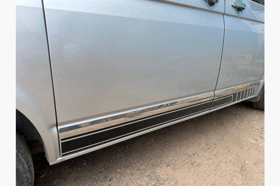 Volkswagen T5 Caravelle 2004-2010 гг. Молдинги на двери Нержавейка Хром 1 дверь, Короткая, Carmos - турецкая сталь Фото 9